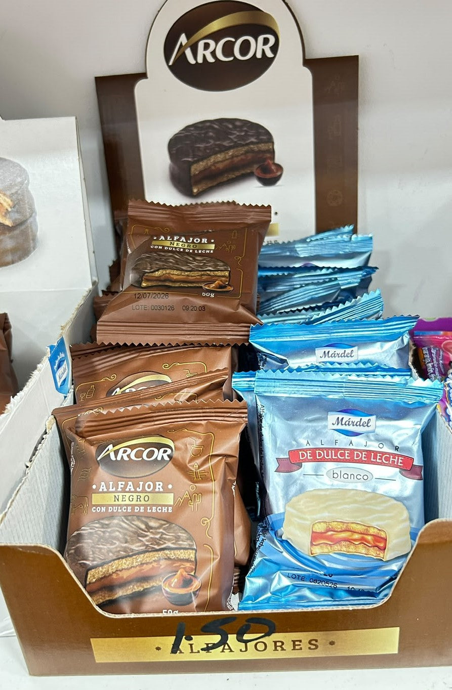 Alfajor Negro Arcor Relleno de Dulce de Leche