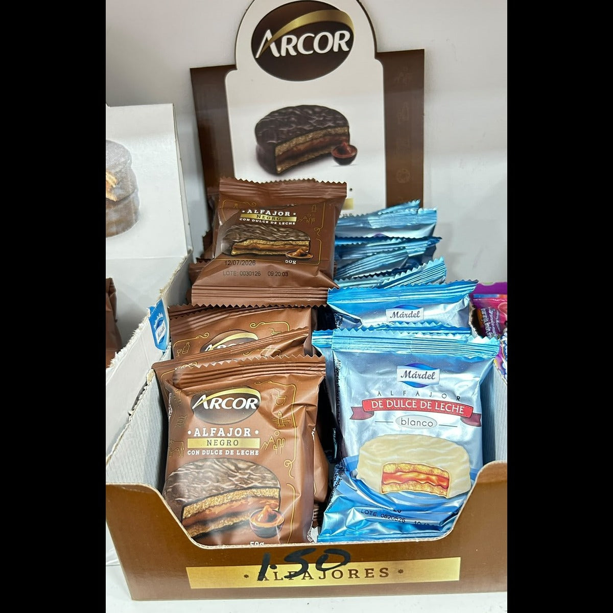 Alfajor Negro Arcor Relleno de Dulce de Leche